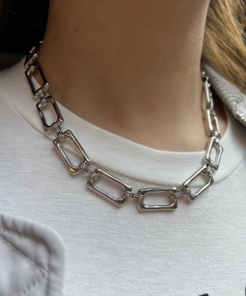 Square chain necklace