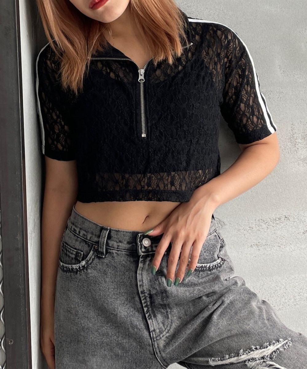 Line lace halfzip tops