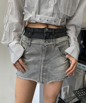 Double button denim mini skirt