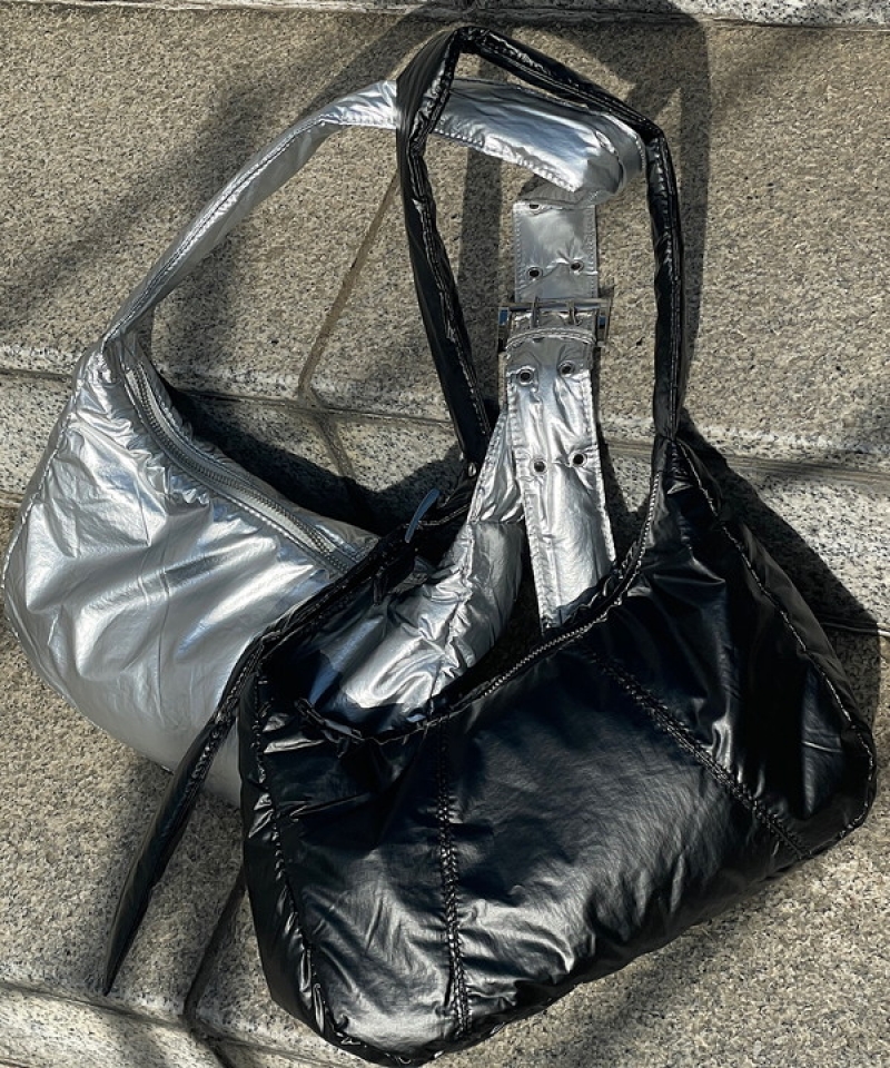 Metallic shoulder bag