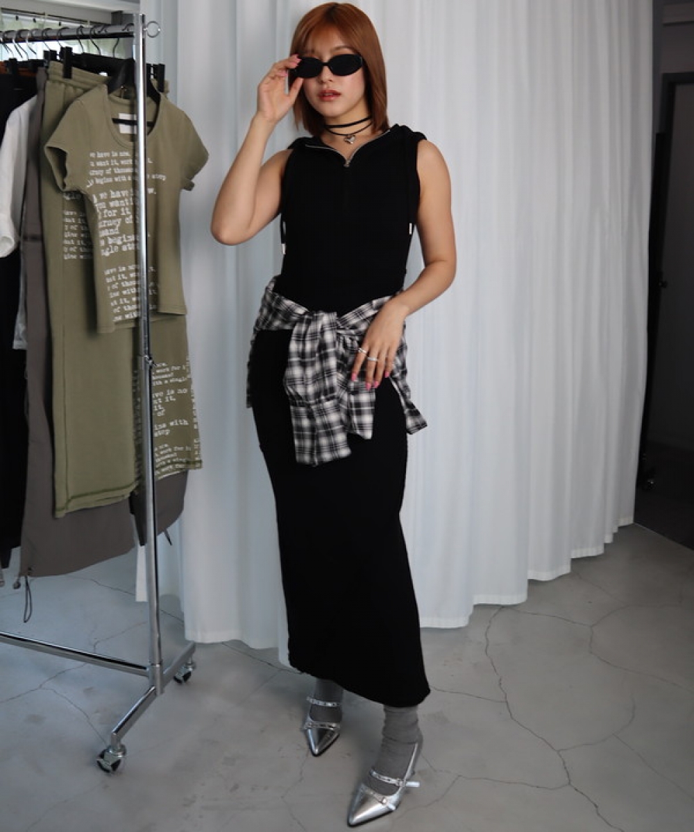 Knit sleeveless long one-piece