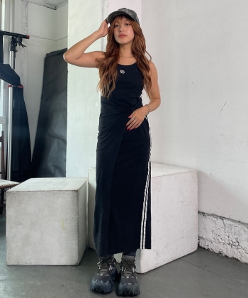Side line design one-piece