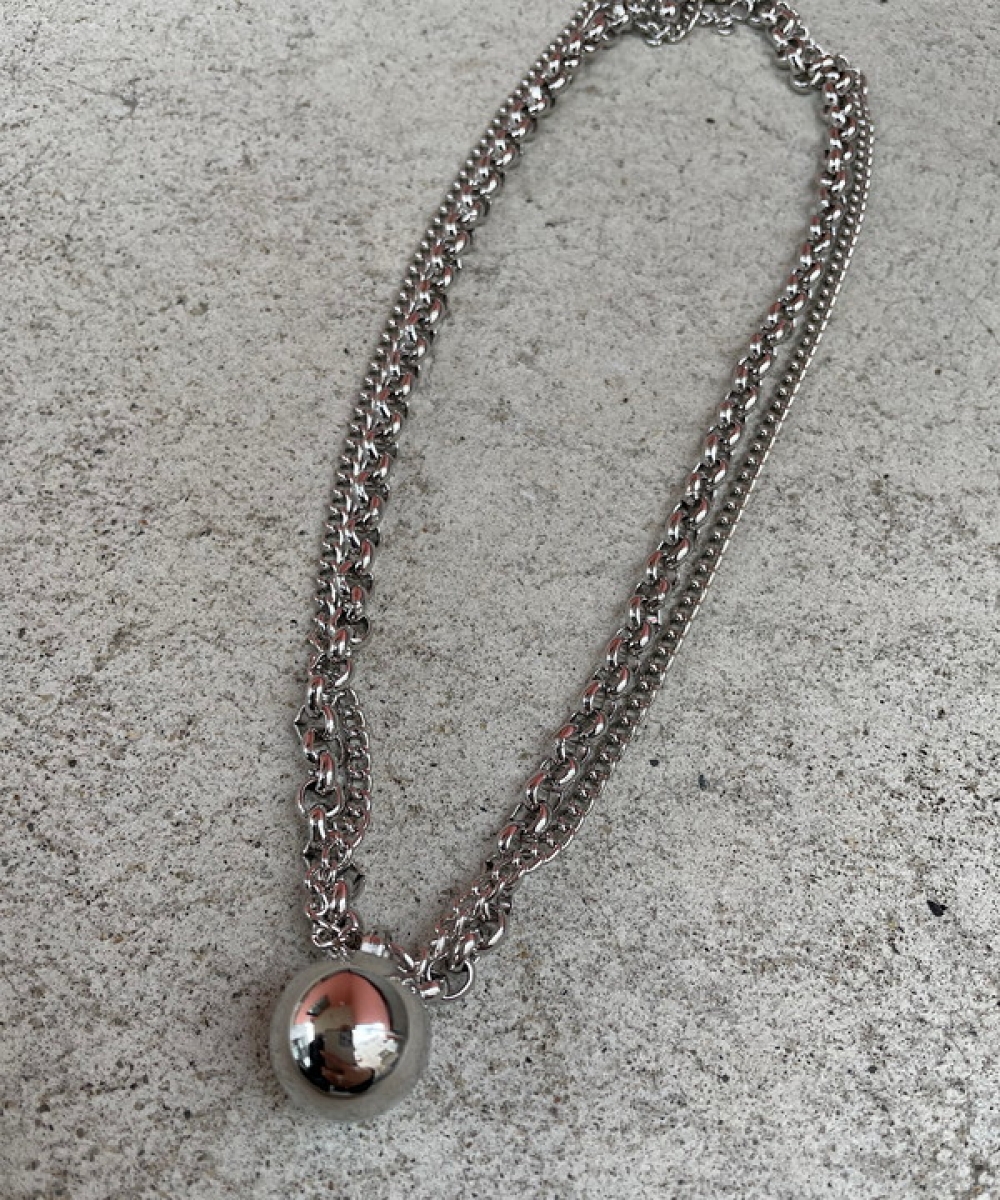 Ball necklace