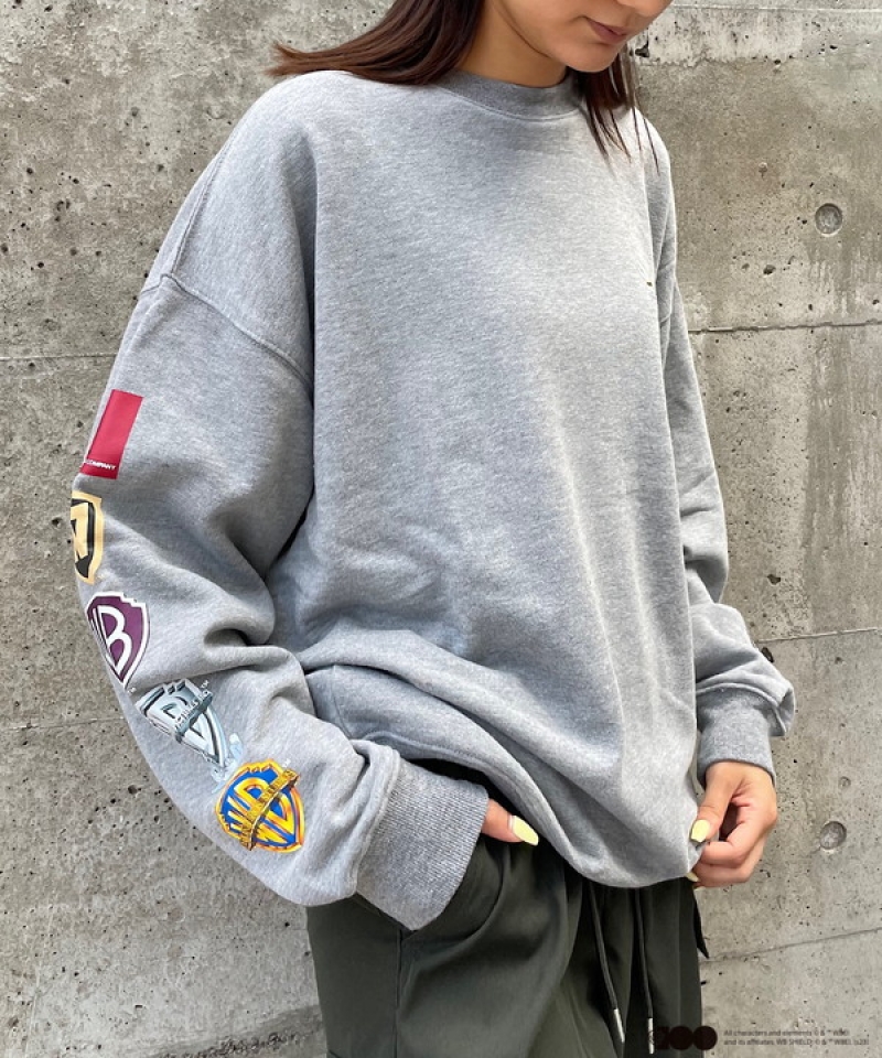 WB shield print pullover